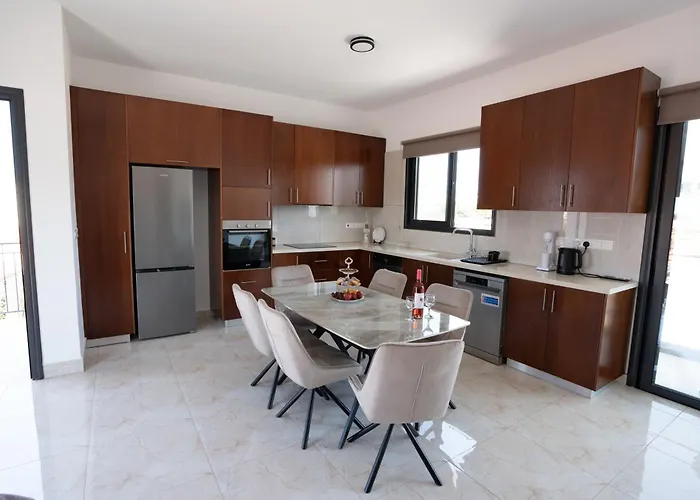 Apartmán Arma Cielo Iii, 2-bed Cosy Flat Paphos