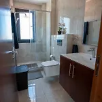 Arma Cielo Iii, 2-bed Cosy Flat Apartment