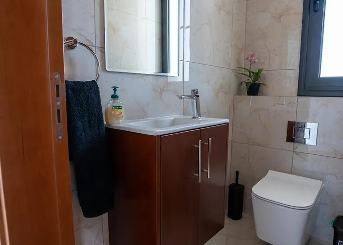 Arma Cielo Iii, 2-bed Cosy Flat パ フォス